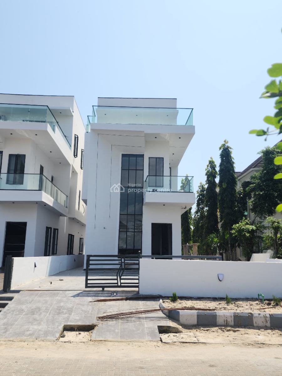Luxury 5 Bedroom Detached Duplex with Pool & Cinema